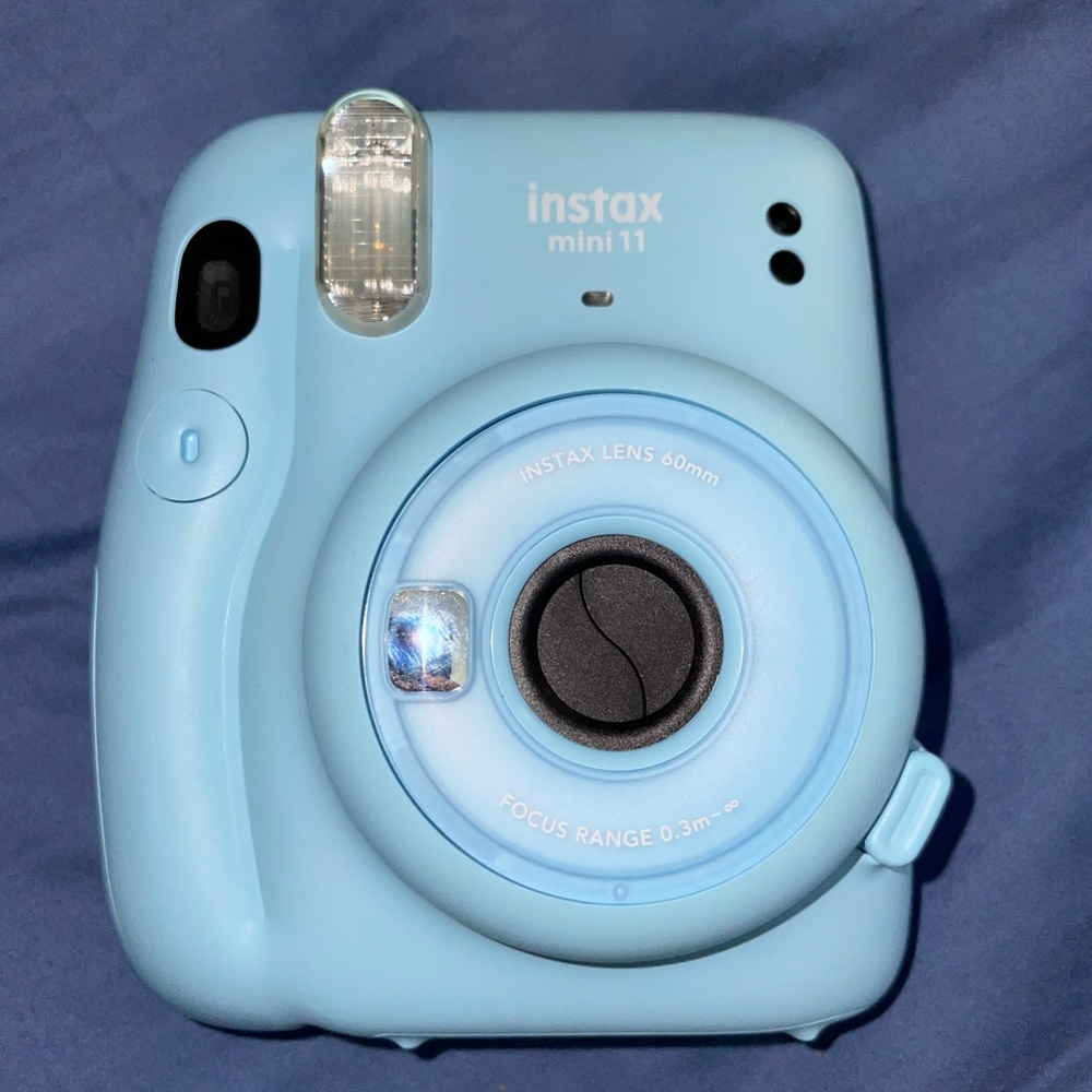 Instax Mini 11 Instant Camera in Sky Blue